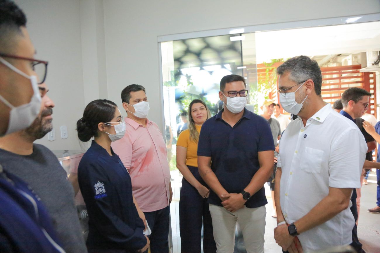 Governador Clécio Luís inicia 2025 reafirmando compromisso com a saúde pública do Amapá em visita ao Hospital de Emergências, em Macapá