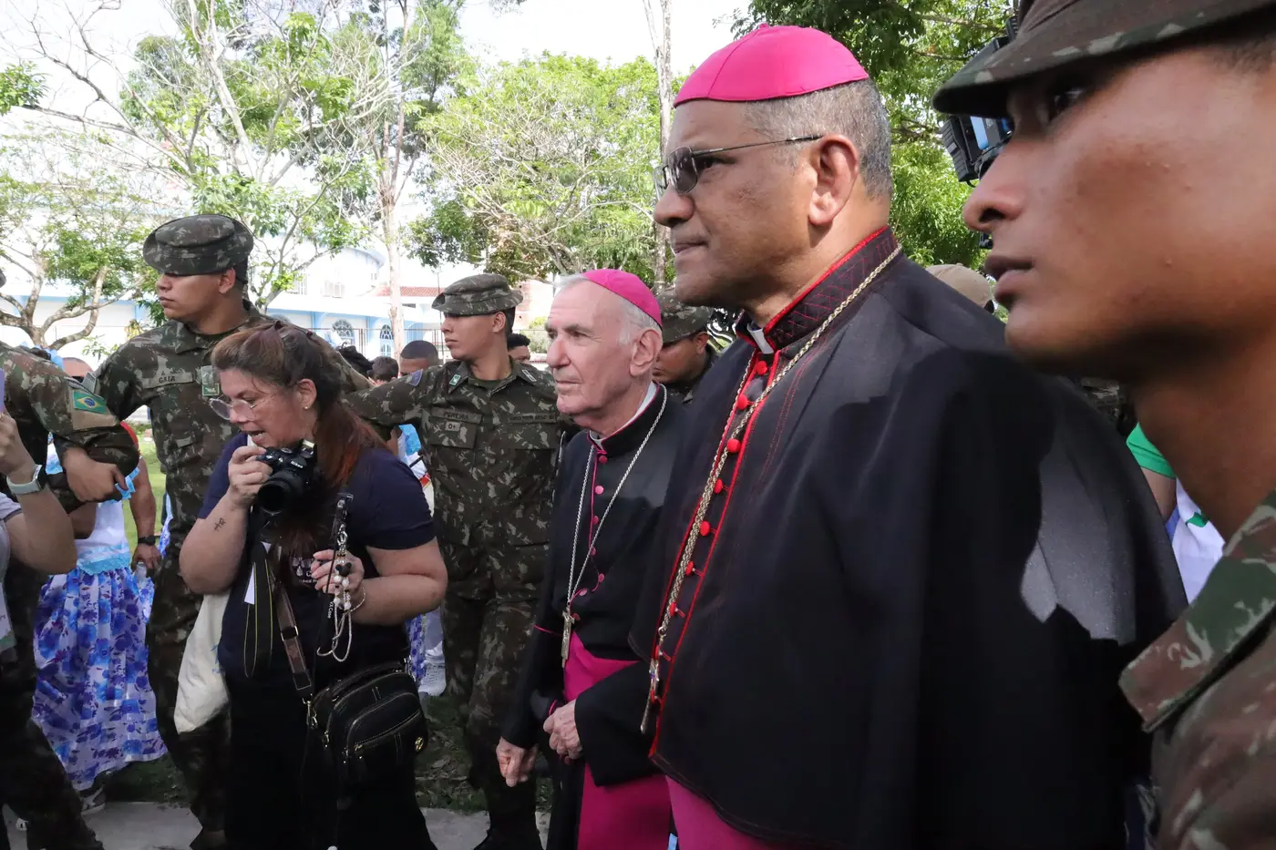 Acolhida a Dom Antônio no Santuário de Fátima
