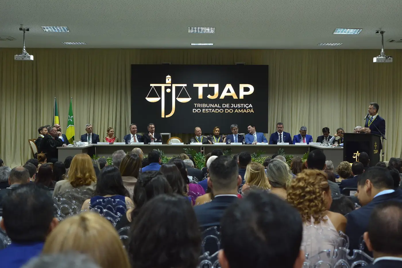 Sessão Solene de Posse dos Dirigentes do Tribunal de Justiça do Estado do Amapá para o Biênio 2025-2027