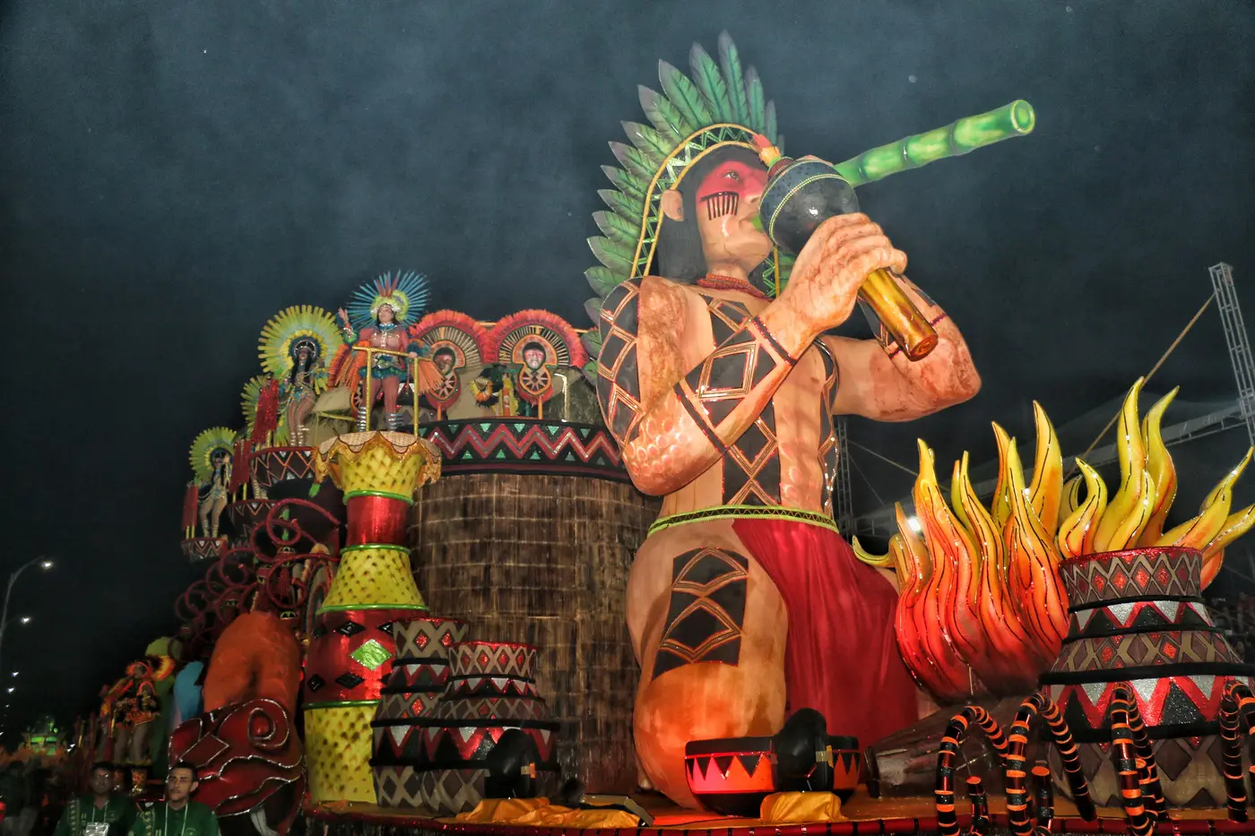 Carnaval 2025: Império do Povo aborda grafismo indígena em 'Kusiwa - O Caminho Desenhado Sobre a Pele'