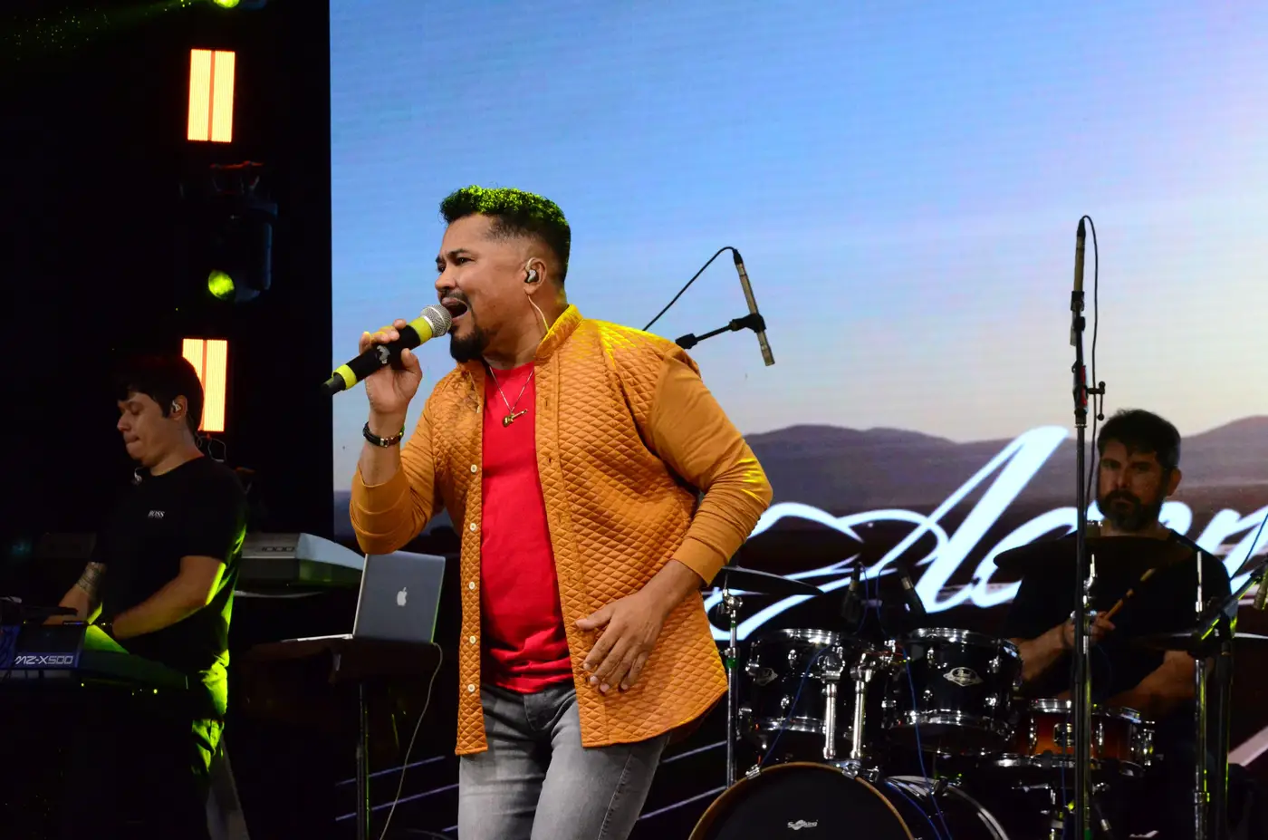 Arraia do Povo 2025 - Show Adenor Monteiro