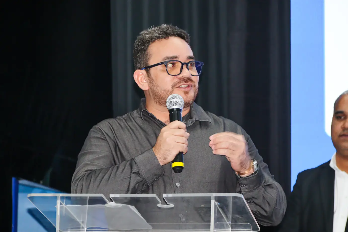 Adriano Monteiro