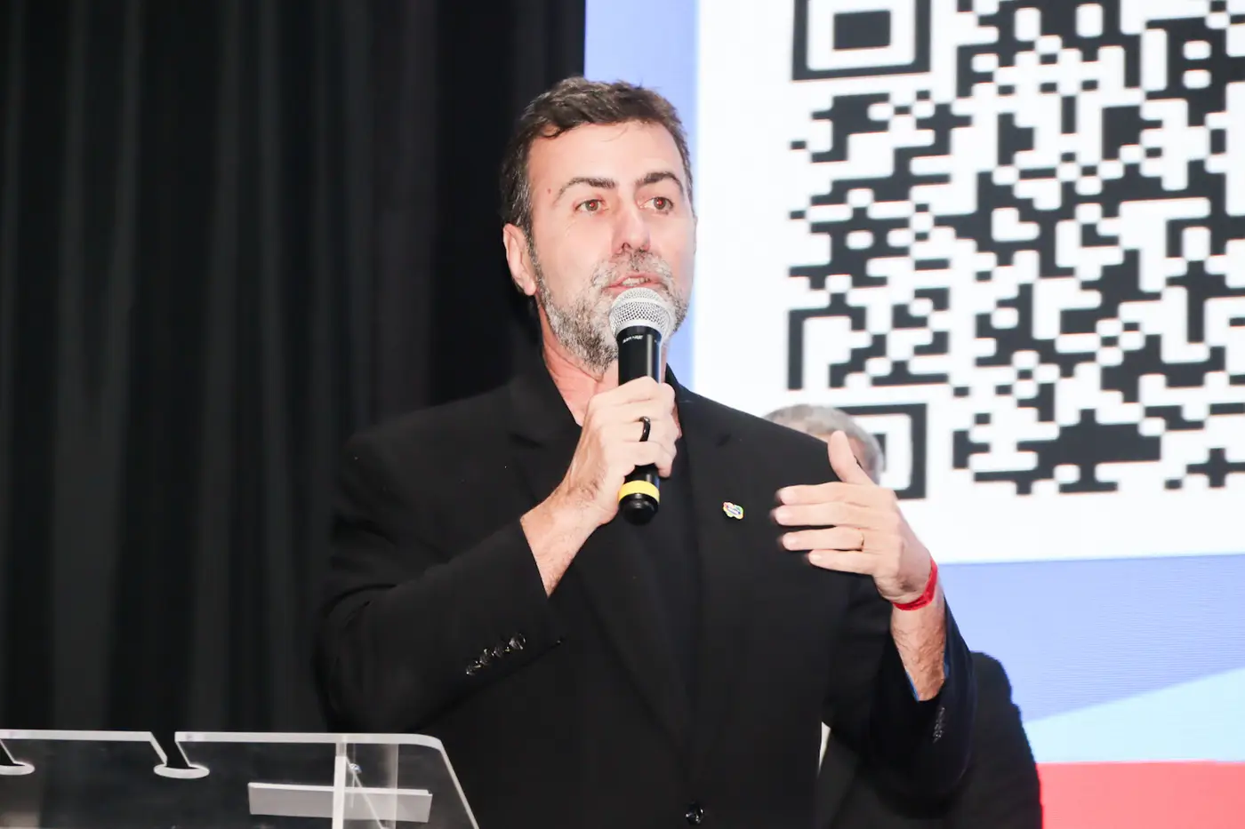 Adriano Monteiro