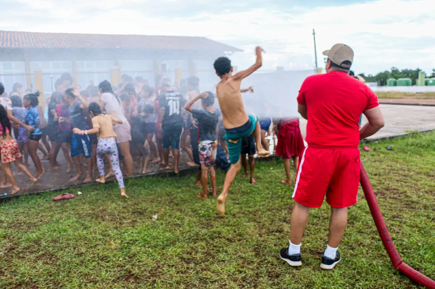 Crianças do Residencial Miracema Recebem Tarde de Lazer Promovida pelo Governo do Amapá