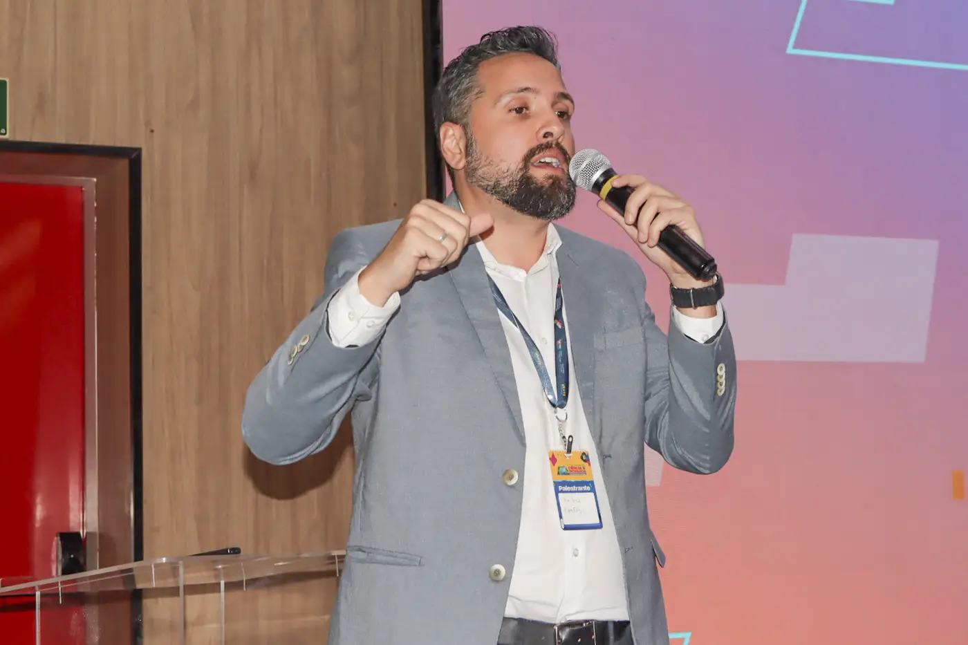 Adriano Monteiro