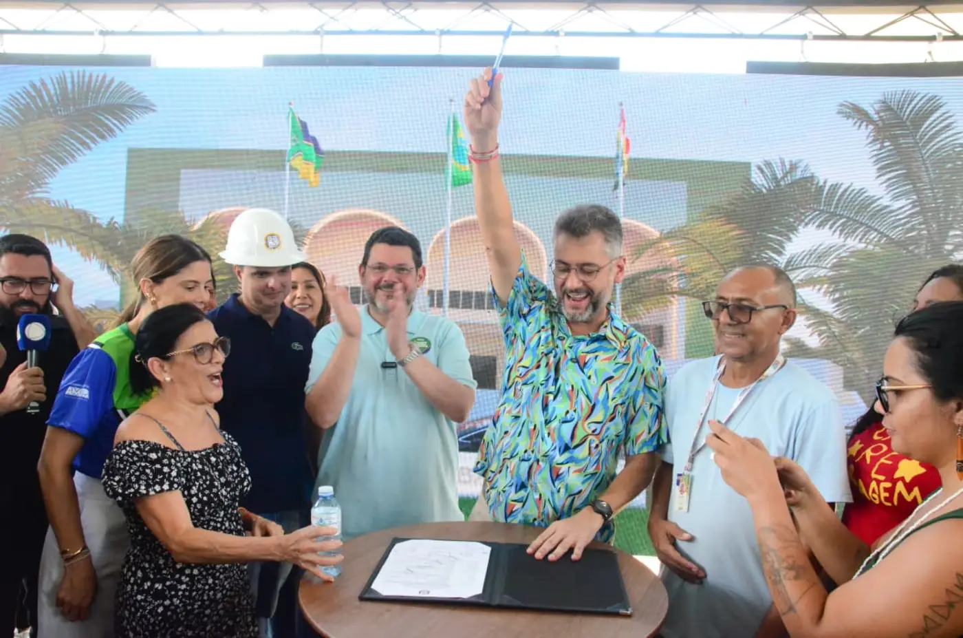 Assinatura da Ordem de Serviço do Teatro das Bacabeiras