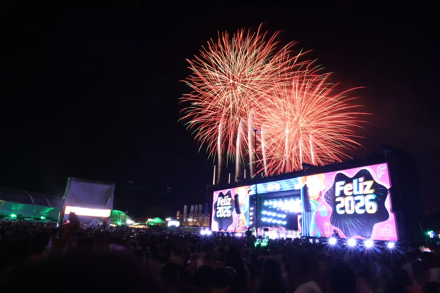 Réveillon 2026 - Virada de Ano - Fogos e Brindes