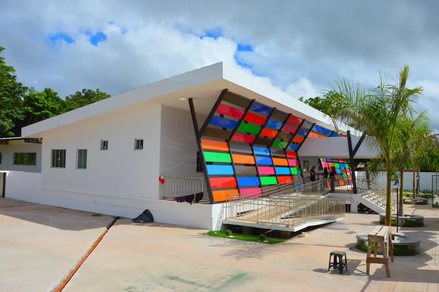 Construção da Escola Estadual Francisco Oliveira Filho, na Comunidade de Anauerapucu em Santana