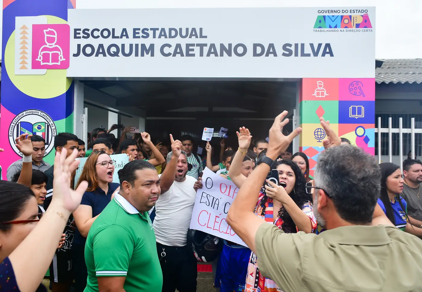 Visita e Entrega da Reforma da Escola Joaquim Caetano da Silva