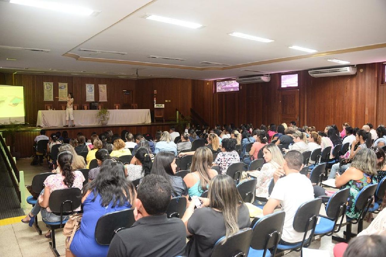 Professores aprenderam técnicas que vão ajudar no reforço da alfabetização dos alunos