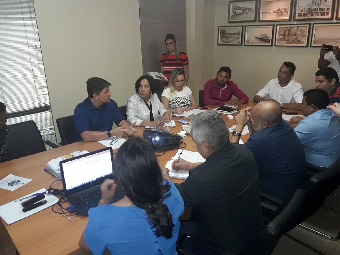 Estiveram presentes os prefeitos de Santana, Itaubal, Mazagão, Porto Grande, Amapá, Serra do Navio, Pedra Branca do Amapari e Pracuúba