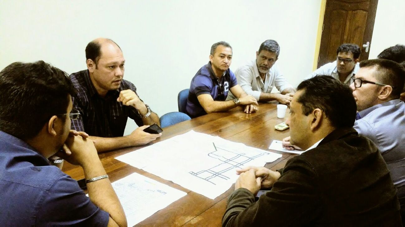Reunião com o prefeito de Santana, Ofirney Sadala, onde foram apresentadas primeiras diretrizes da mobilidade urbana em Santana