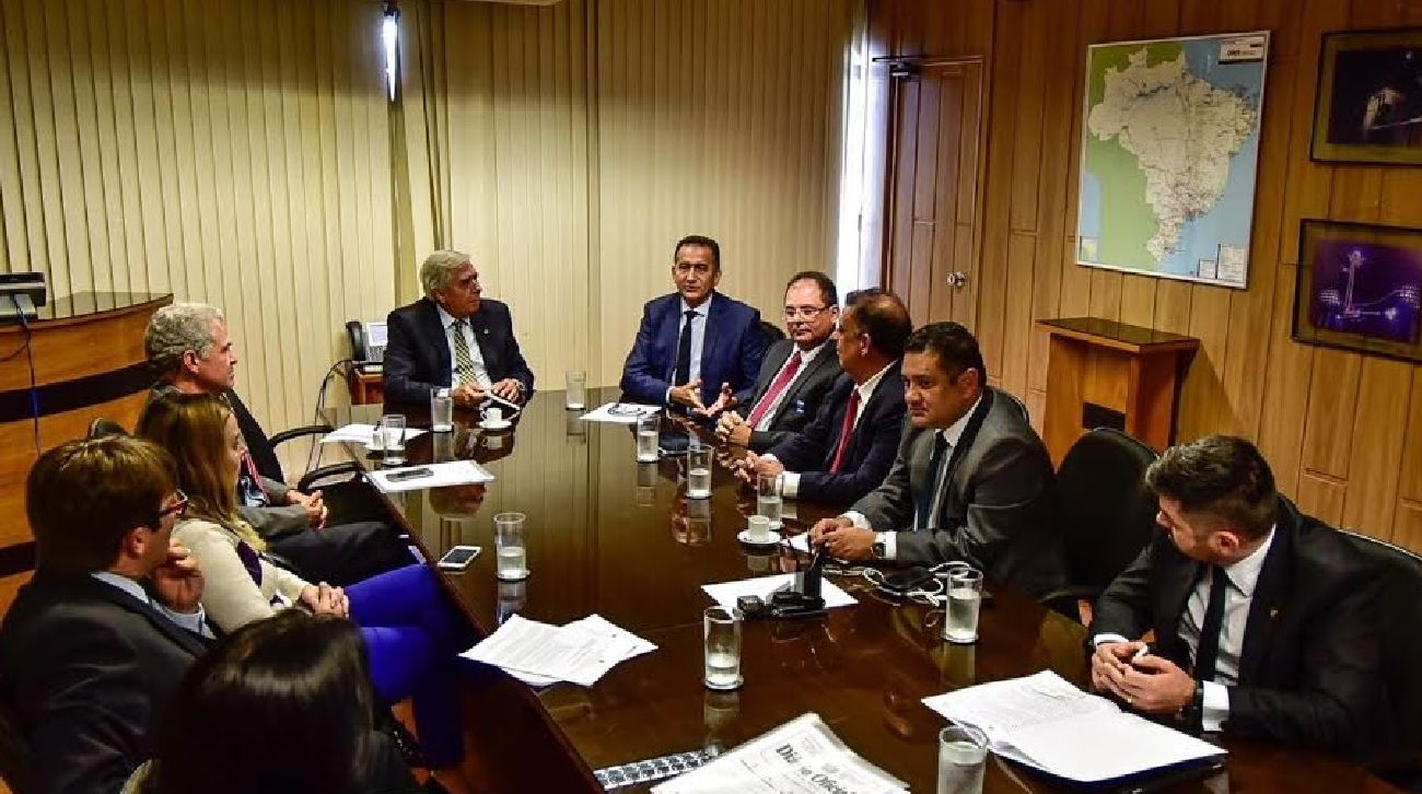 O assunto da CEA foi tratado pelo governador Waldez Góes com a equipe técnica do Ministério de Minas e Energia
