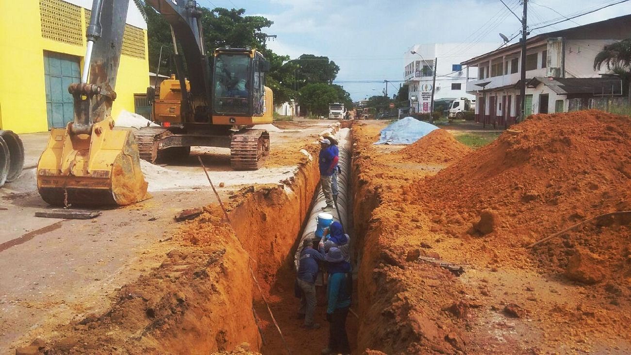 Manilhas estão sendo instaladas na Avenida 7 de Setembro