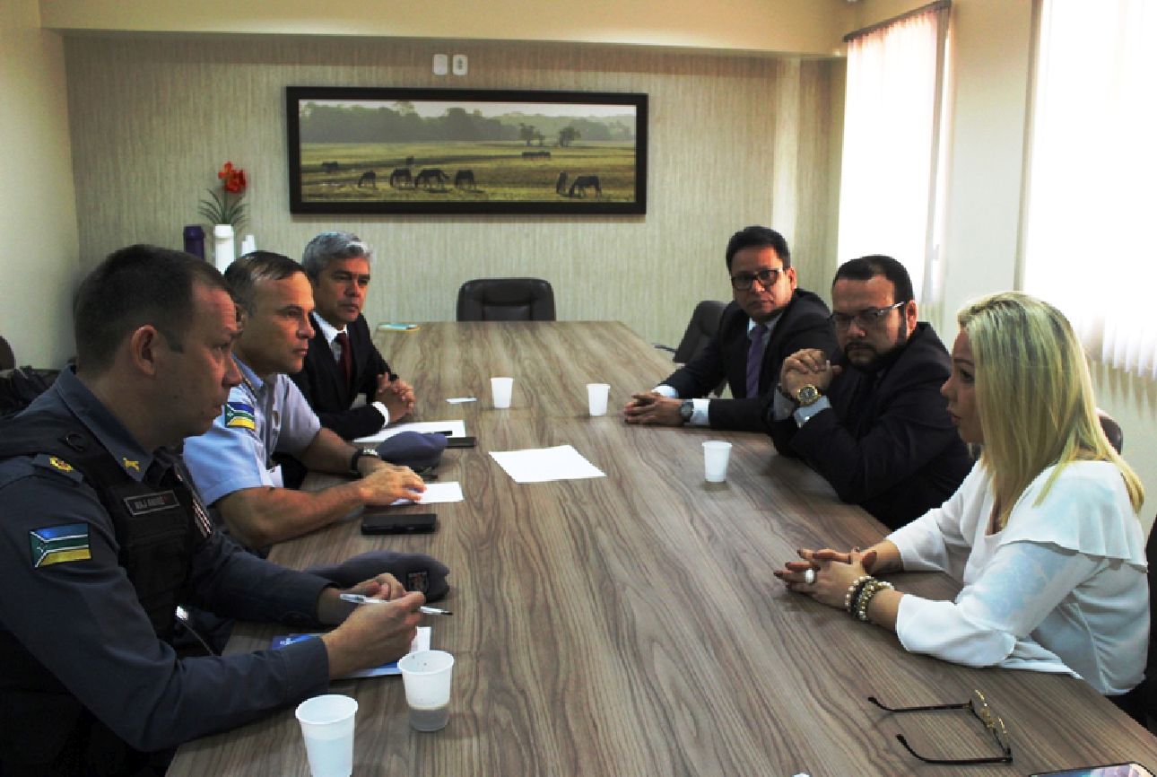 Durante a reunião, ficou claro que não existe crise institucional entre a Polícia Militar e a OAB-AP