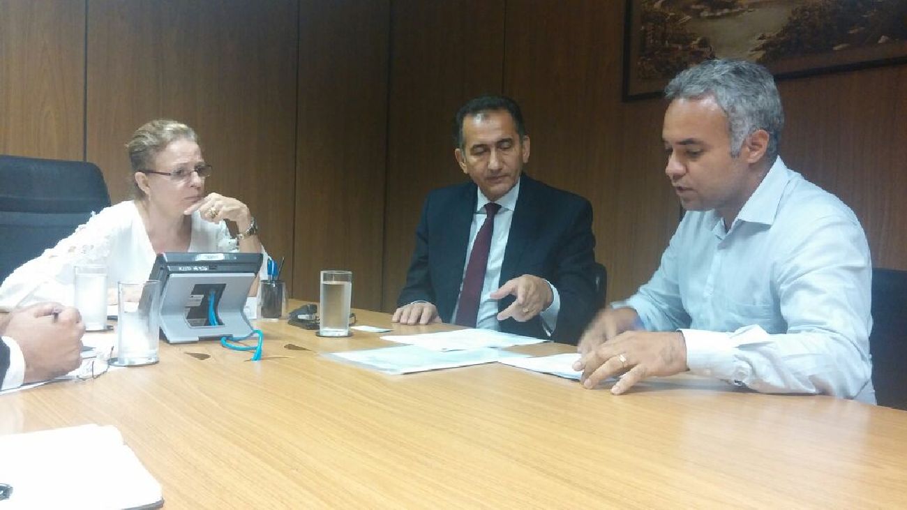 Na agenda, governador Waldez também tratou sobre projetos ligados à habitação no Amapá