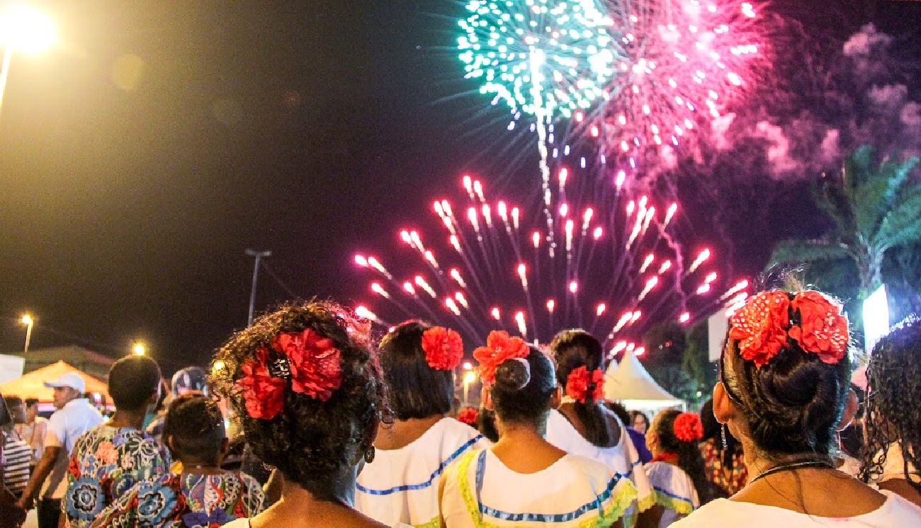 A banda de Axé entra no palco às 22h, após apresentações de artistas locais