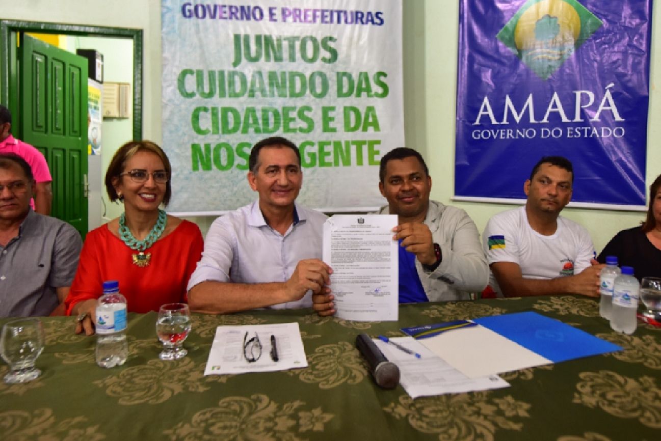 Governador Waldez Góes assina convênio com a Prefeitura de Vitória do Jari