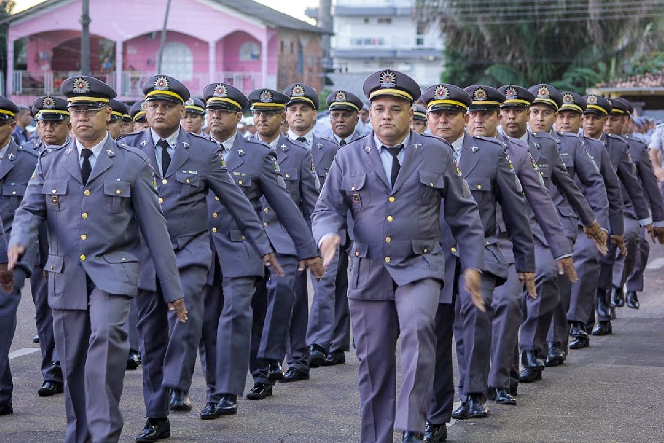 O Curso de Formação de Cabos e Combatentes oportunizou a formatura de 197 militares. Já o Curso Especial de Formação de Sargentos contou com 37 policiais.