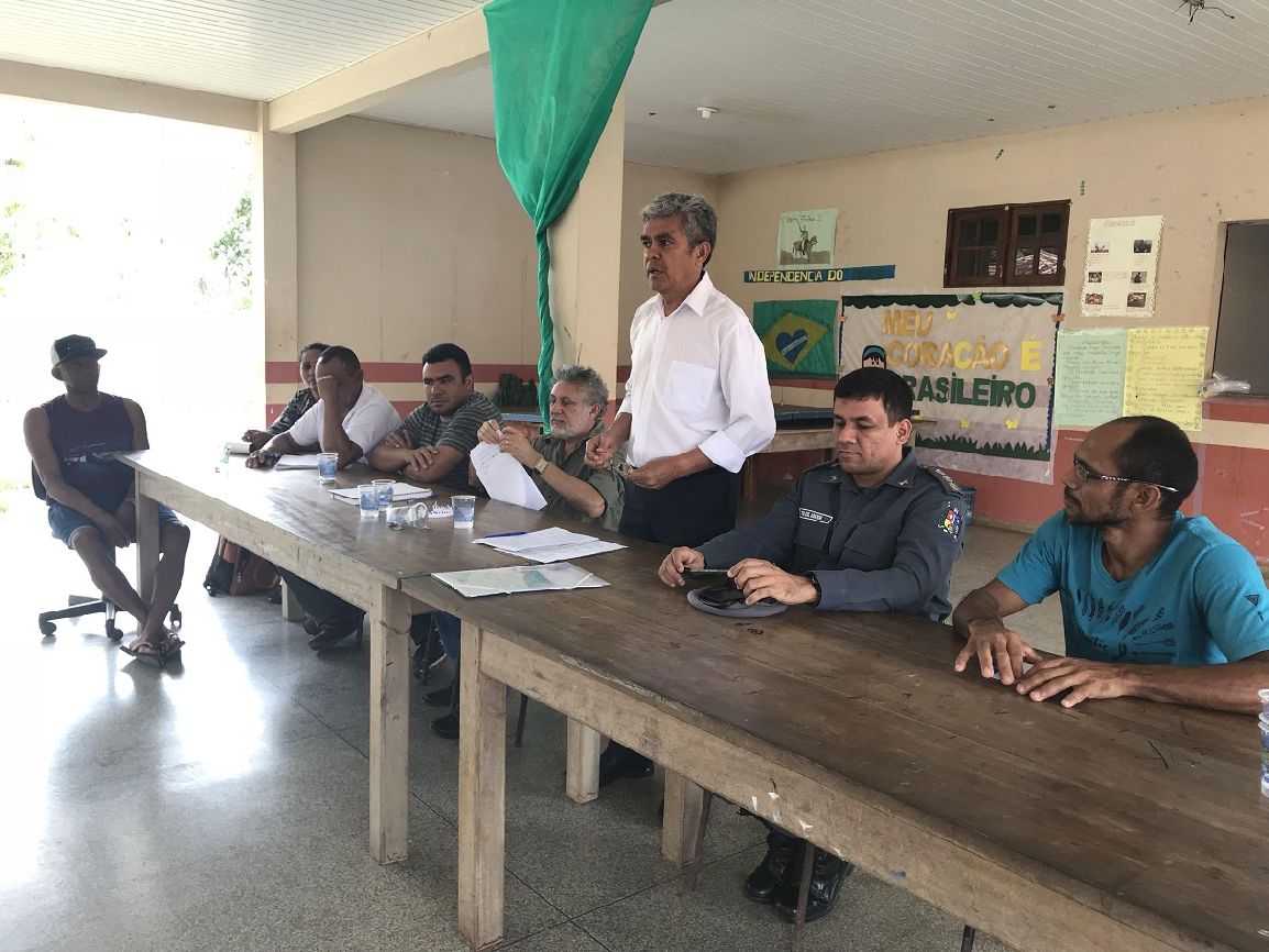 Os assuntos foram deliberados na quadra da escola do distrito, com a presença dos secretários da Sejusp e da Seinf, além de representantes de entidades religiosas, associações de agricultores, e outras organizações civis