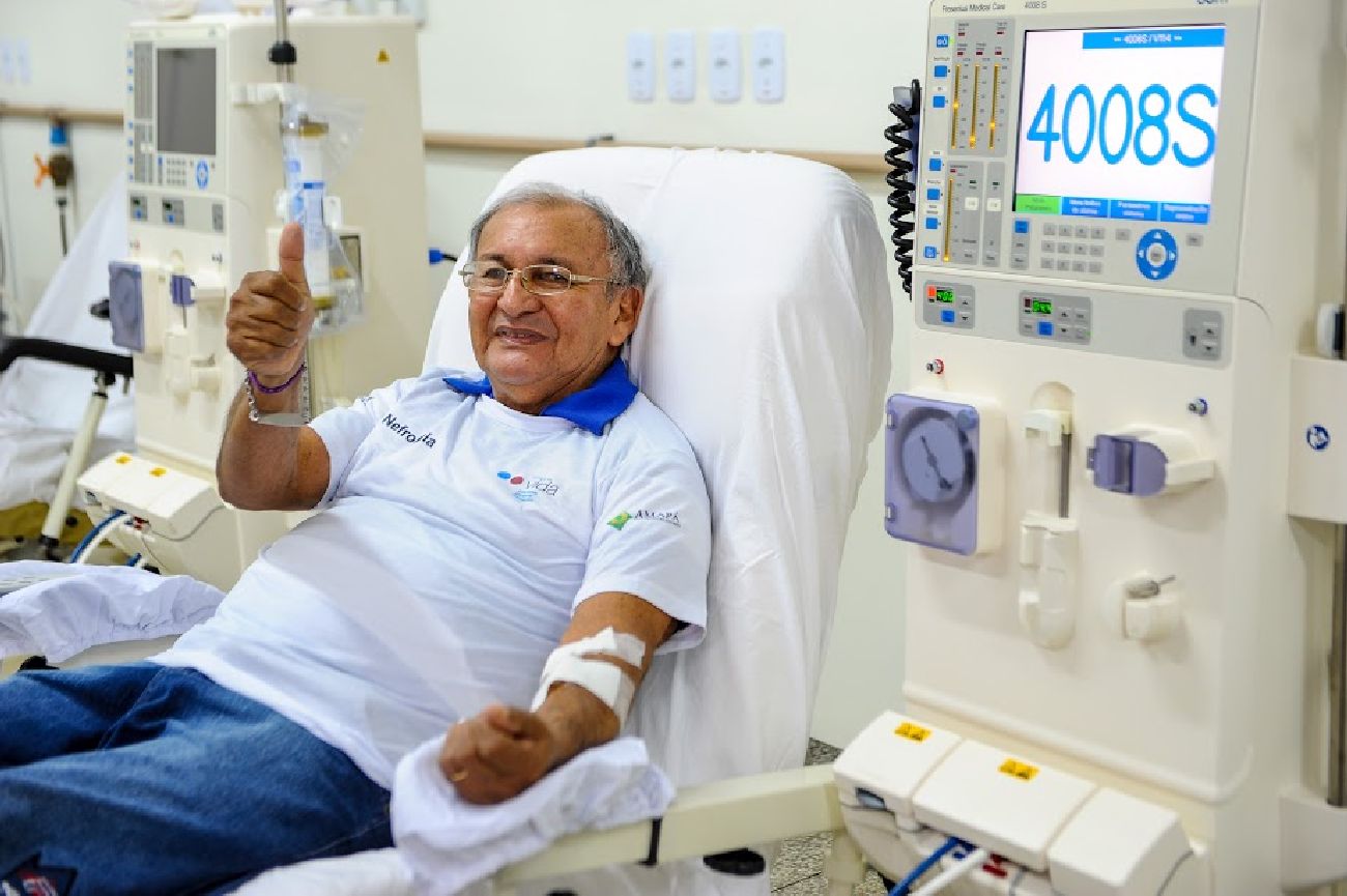 Na unidade de nefrologia de Macapá há 37 máquinas, que somadas às 14 da Clínica da Vida, resultam em 51 poltronas de atendimento aos pacientes renais no Estado.