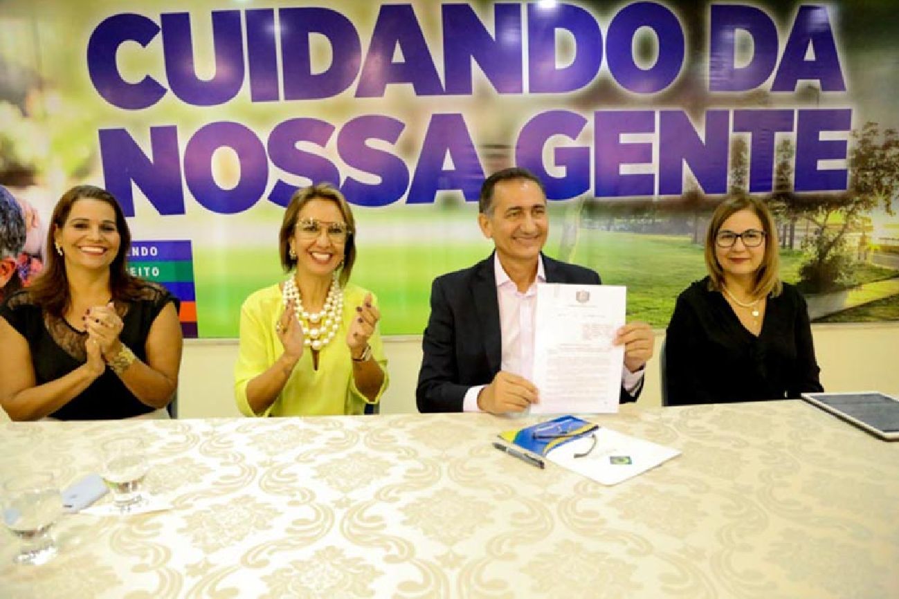 Gratificação foi instituída nesta quinta-feira, em solenidade no Palácio do Setentrião