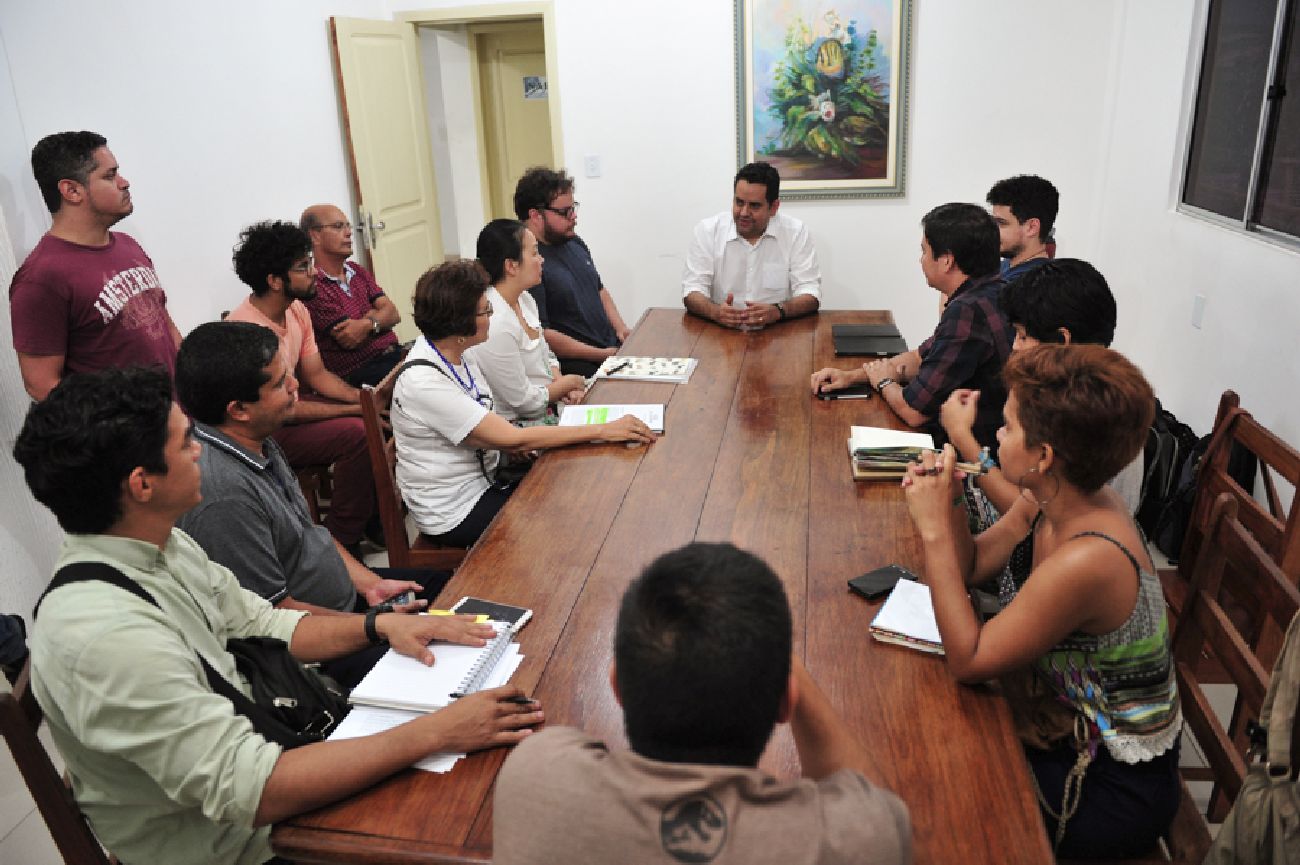 Representantes das iniciativas selecionadas reuniram-se com o secretário de Estado de Cultura, Dilson Borges, e com a comissão gestora do edital.