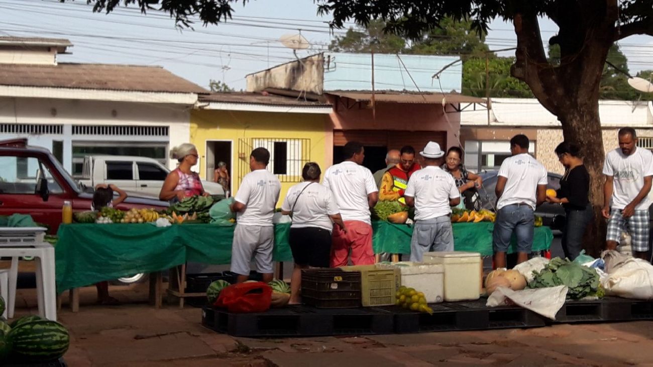 Feira realizada no Bairro Julião Ramos (Laguinho).