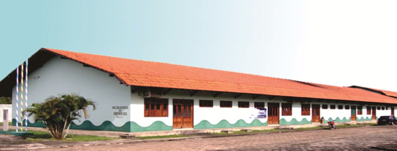 O prédio da instituição fica localizado na Rodovia JK, no bairro Universidade, Zona Sul de Macapá.
