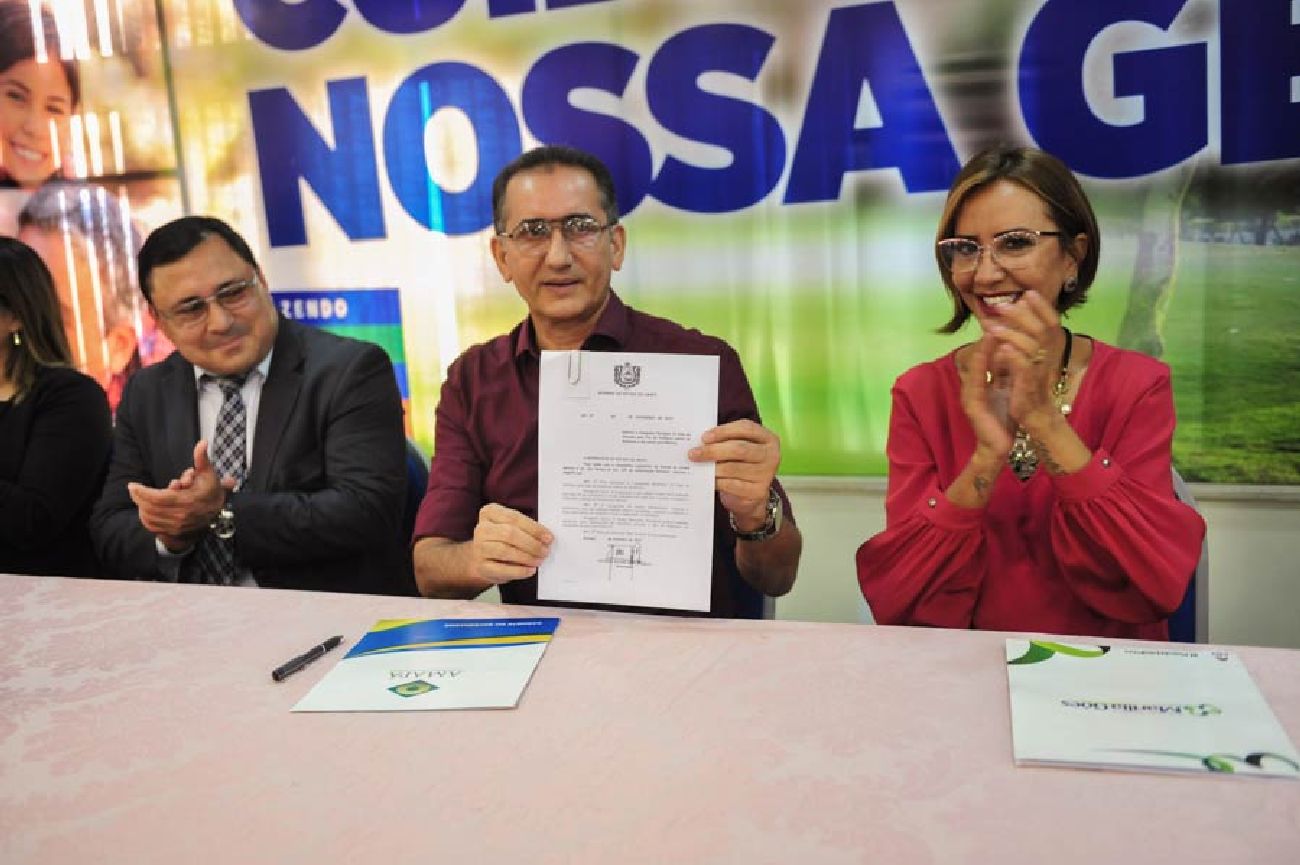 Lei sancionada pelo governador Waldez Góes garante uma série de medidas para o enfrentamento da violência contra as mulheres