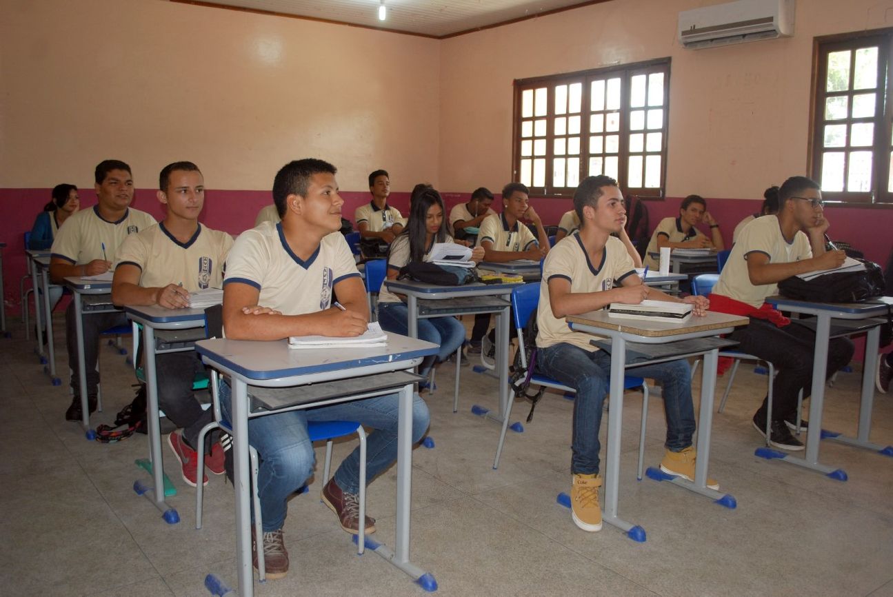 Cerca de 1,3 mil alunos deverão ser contemplados nessa primeira fase do programa
