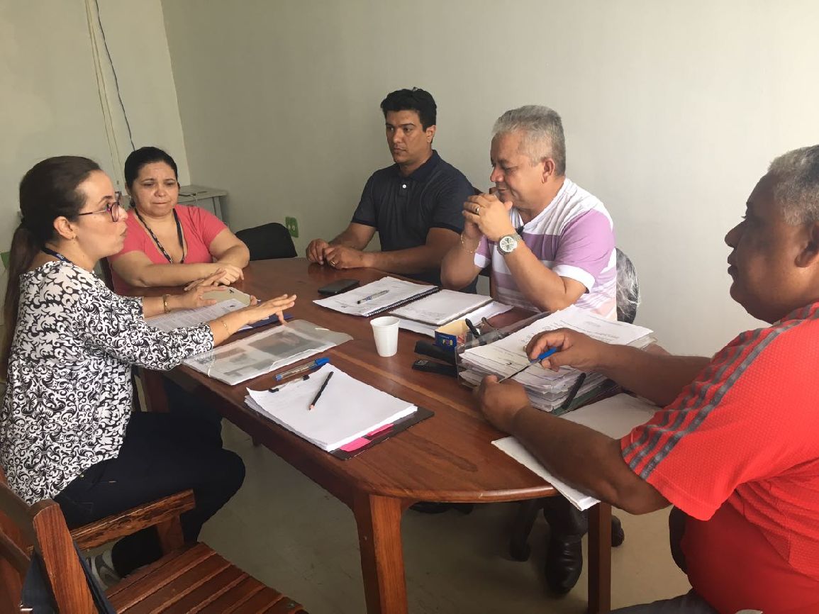 Entre os municípios visitados, a equipe da SDC esteve reunida com o prefeito Carlos Sampaio, de Amapá.
