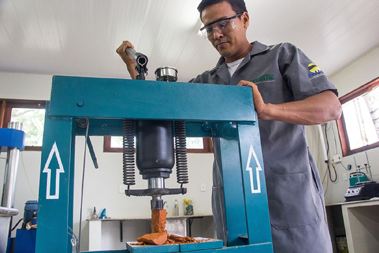Uma das hipóteses para a pouca resistência das peças é a matéria-prima, que está escassa