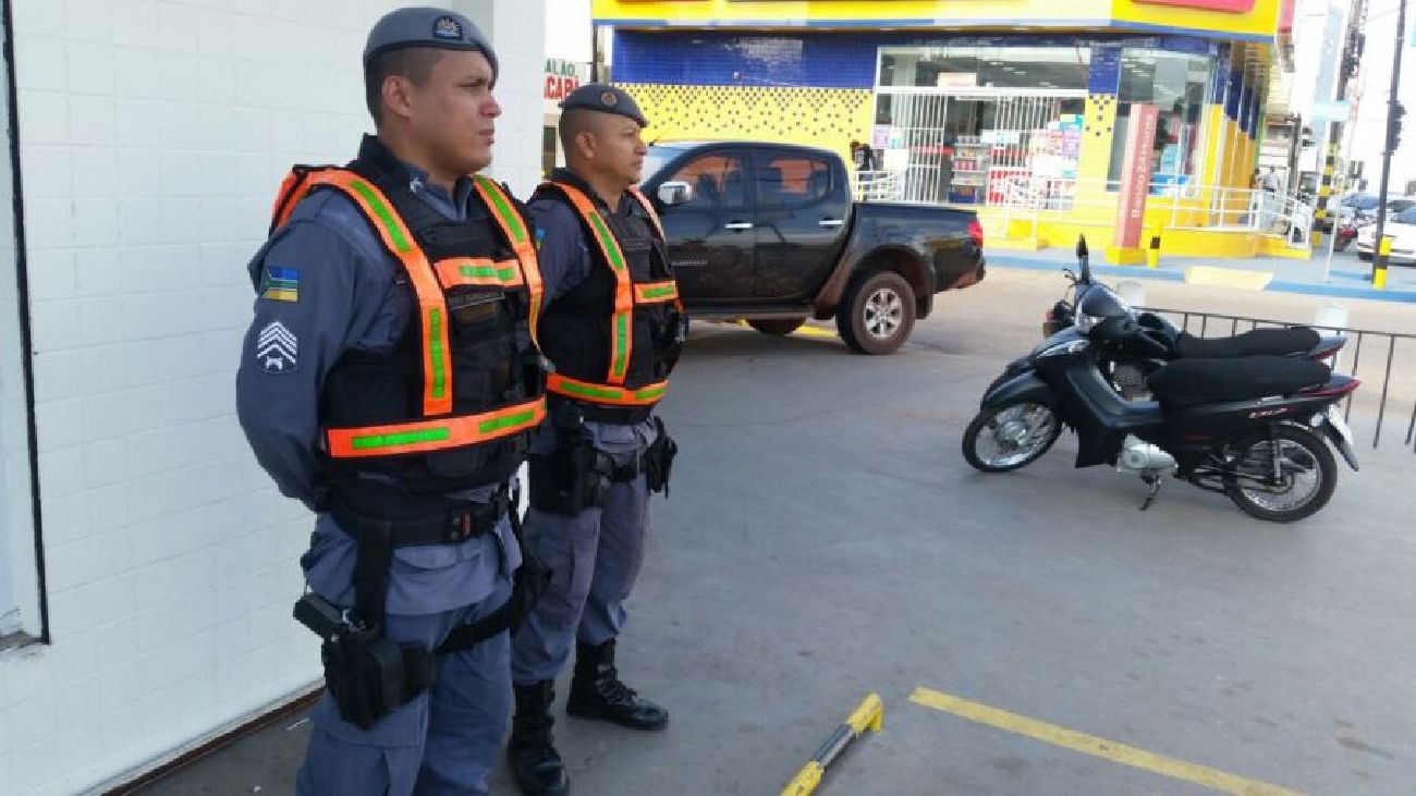 Maior presença da polícia nas ruas dá mais sensação de segurança à população e inibe a ação dos bandidos