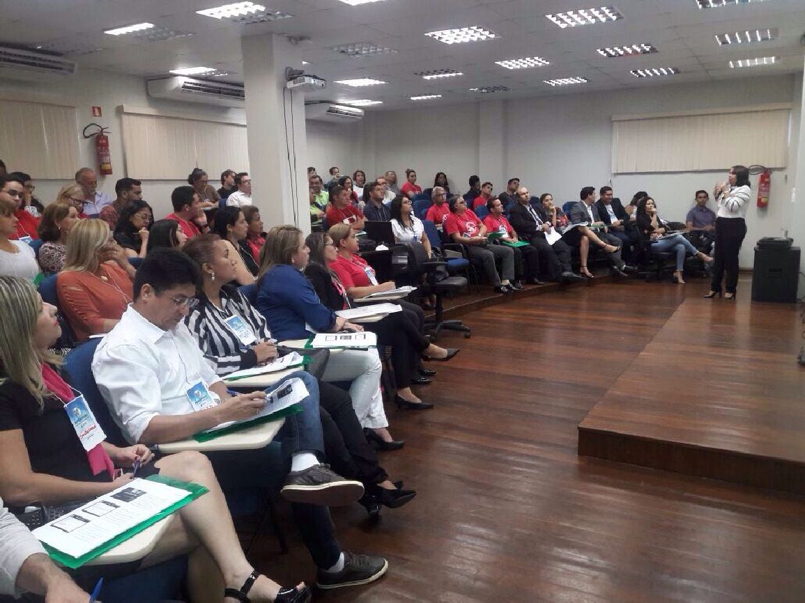 A maioria dos participantes desempenham atividades nas áreas administrativa, financeira, controle e monitoramento do SIAC - Super Fácil.