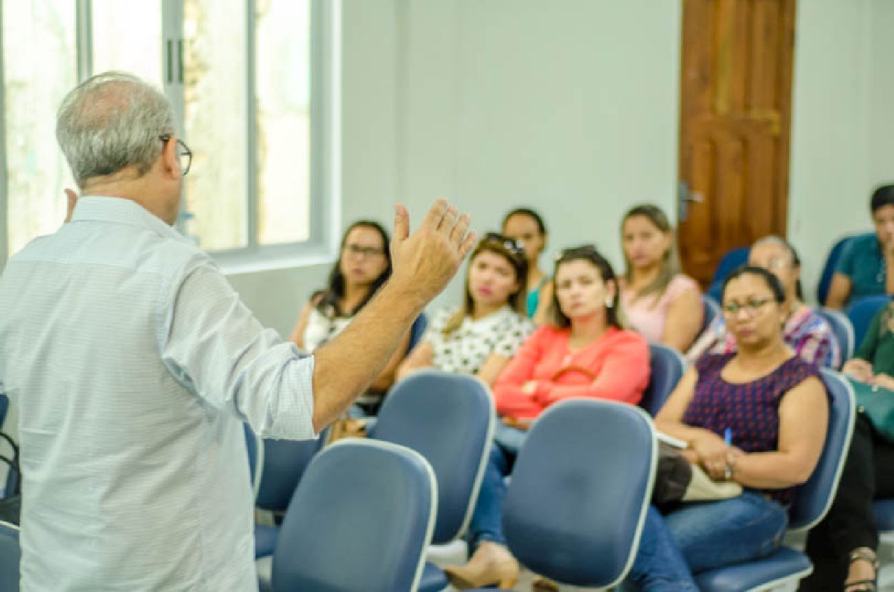 Cerca de 35 profissionais participaram do evento.