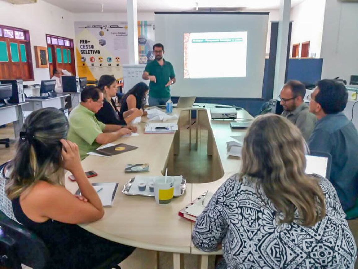 Durante três dias, as oito empresas participantes realizam trabalhos em grupo, definem metas e ao final do curso, deverão construir um plano de ação para ser colocado em prática.