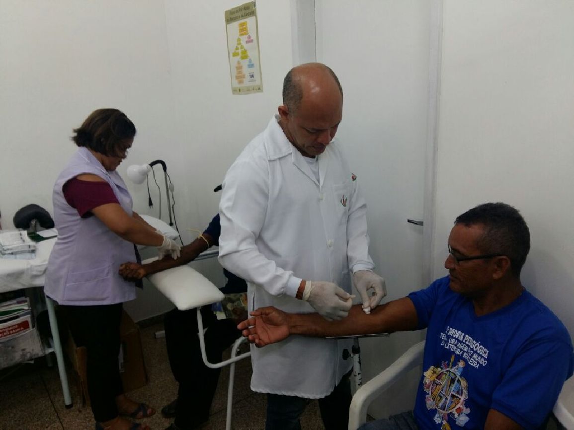Moradores da comunidade do Anauerapucu aproveitaram para fazer exames e receberam informações sobre a saúde do homem