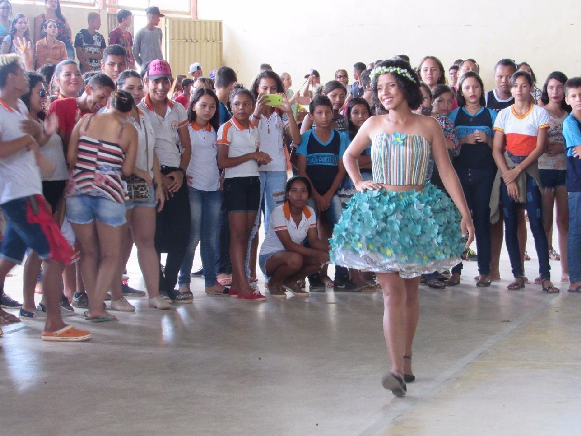 A gincana envolveu alunos e professores das quatro escolas participantes.