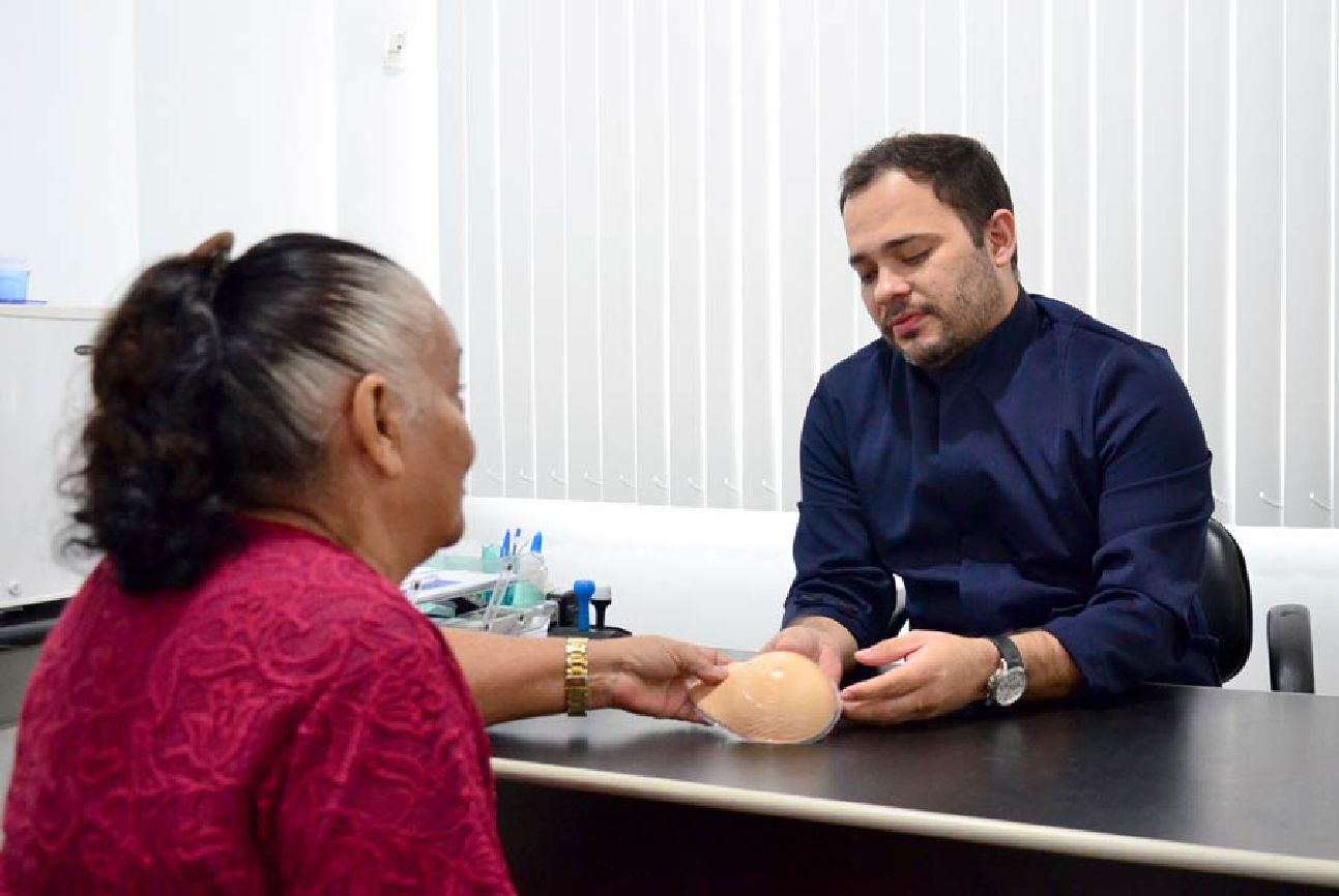 Para receber a prótese, pacientes devem procurar o Creap e solicitar o material