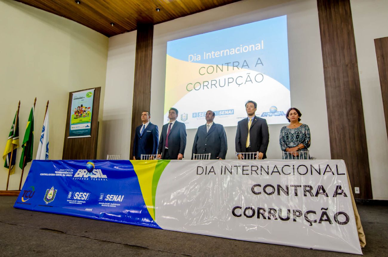O controlador geral do Estado, Otni Alencar, palestrou sobre Boas práticas contra a corrupção no ano de 2017, desafios e perspectivas para o ano de 2018.