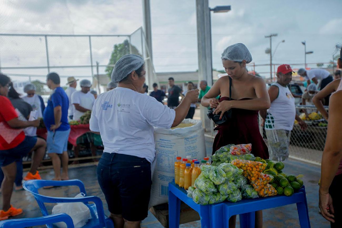 Um dos objetivos é saber se a farinha produzida na área rural está chegando ao consumidor de forma higiênica