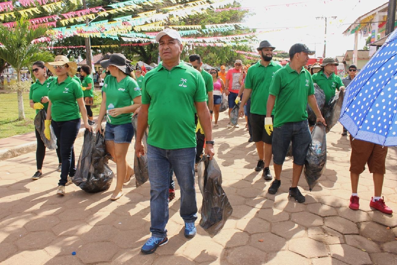 Gesto foi uma forma de promover educação ambiental aos cidadãos