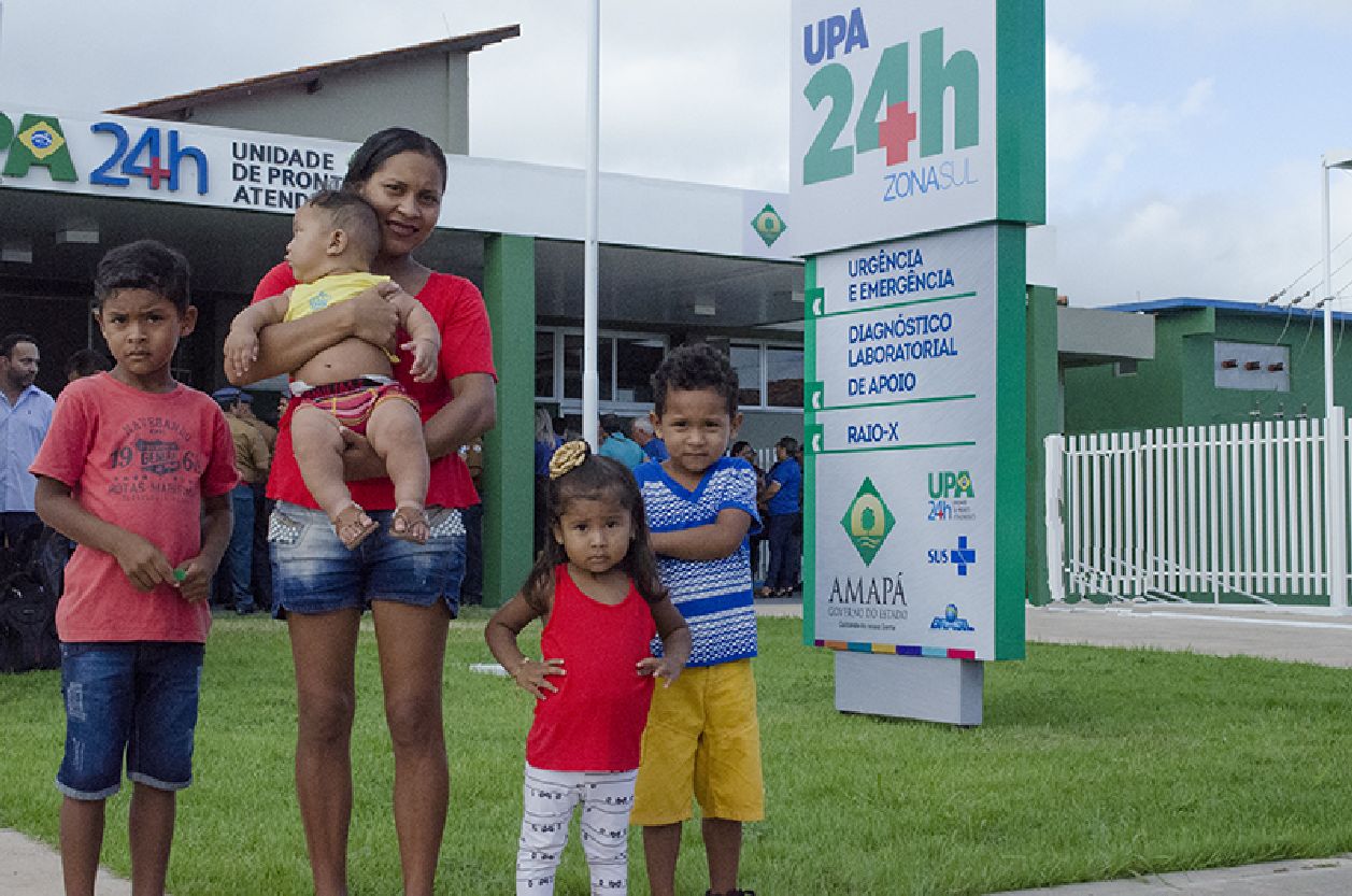 Maria do Socorro levou a pequena Bruna Manuela, 2 anos, até à unidade para ser atendida. A criança apresentava sintomas de virose
