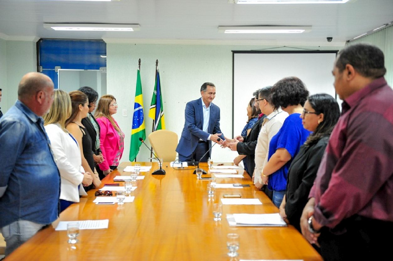 O governador Waldez Góes empossou os representantes na sala de reuniões do Palácio do Setentrião, nesta terça-feira, 20.