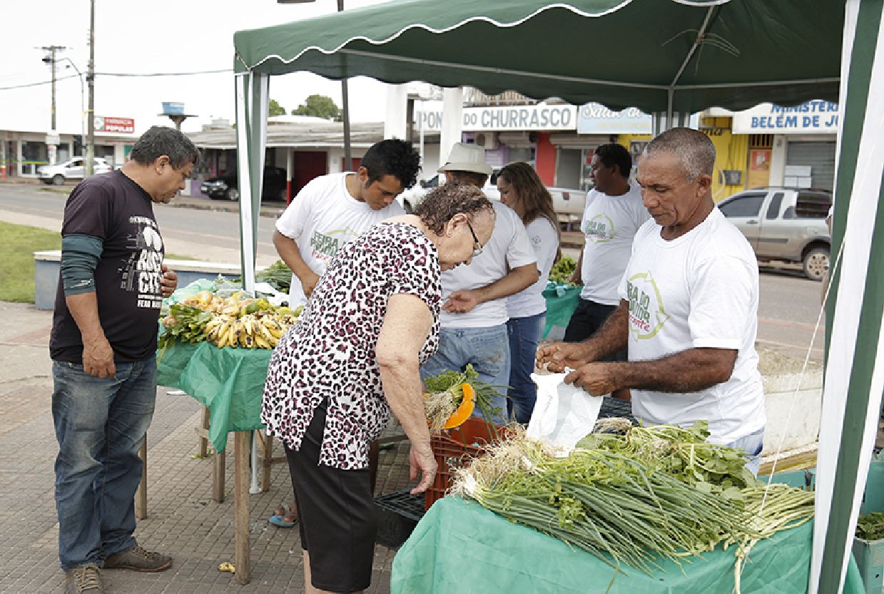 Na semana passada, a Feira Sol ocorreu no bairro Congós, atraindo consumidores da zona sul de Macapá.