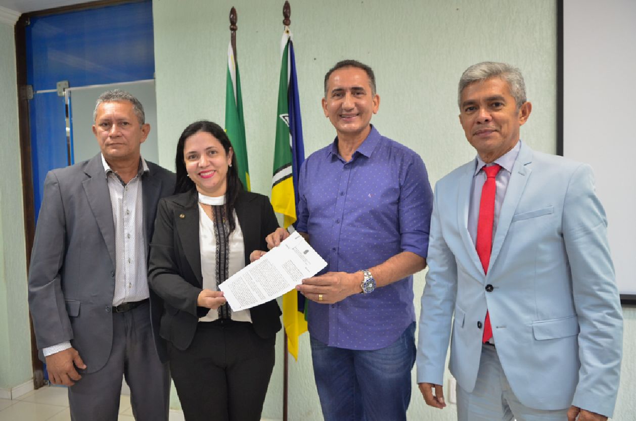 Contrato de doação foi assinado nesta sexta-feira, 19, pelo governador Waldez Góes e a superintendente da SPU/AP, Liely Gonçalves.
