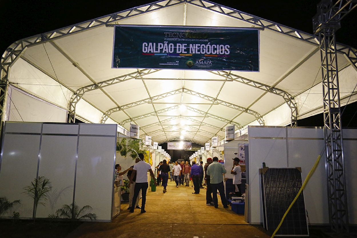 Galpão de negócios foi montado no Parque de Exposição da Associação dos Criadores do Vale do Jari