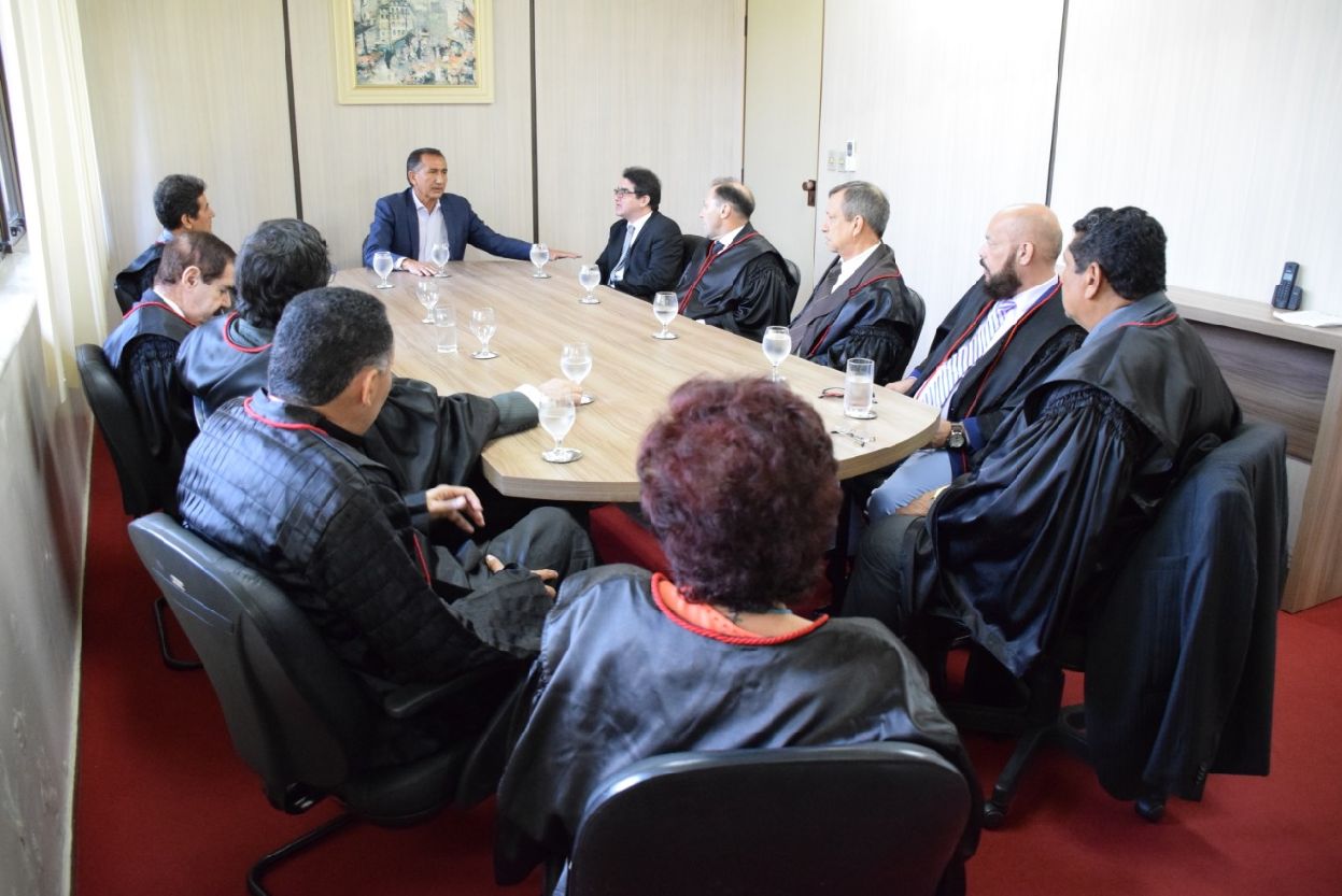 Governador ouviu da Corte que será mantido o diálogo respeitoso entre Executivo e Judiciário construído desde 2015