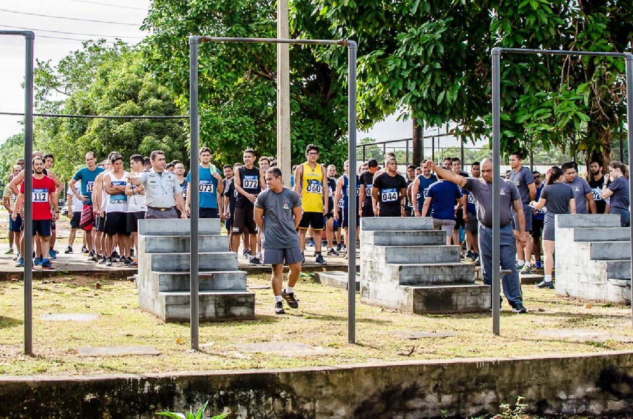 Candidatos passaram pelos testes de equilíbrio, abdominais e barra fixa